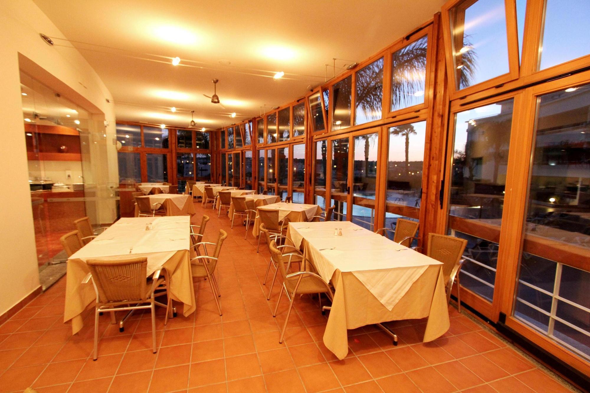 Vila Mos - Beach Resort Lagos Restaurante foto